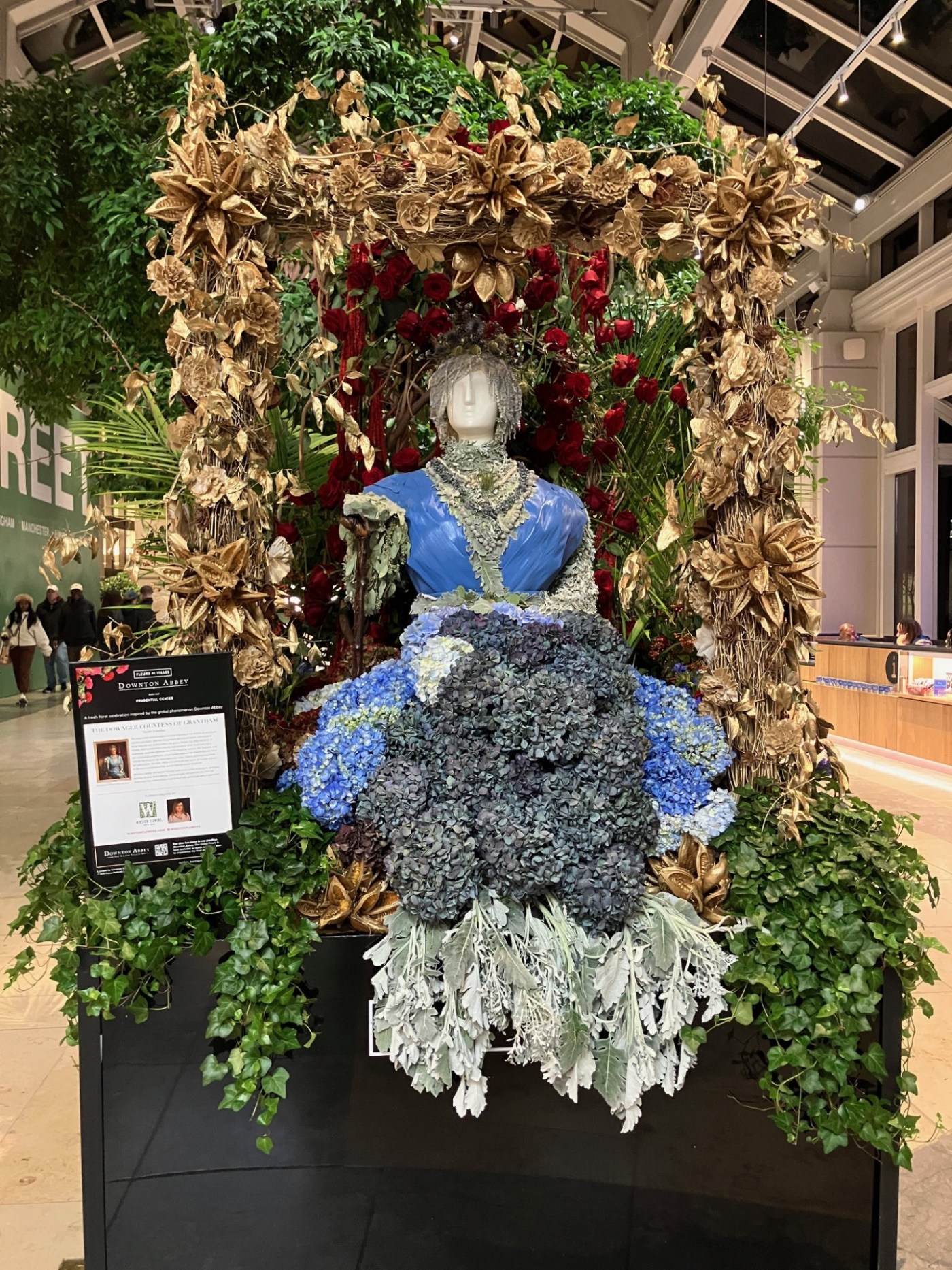 Flower sculpture of Downton Abbey character