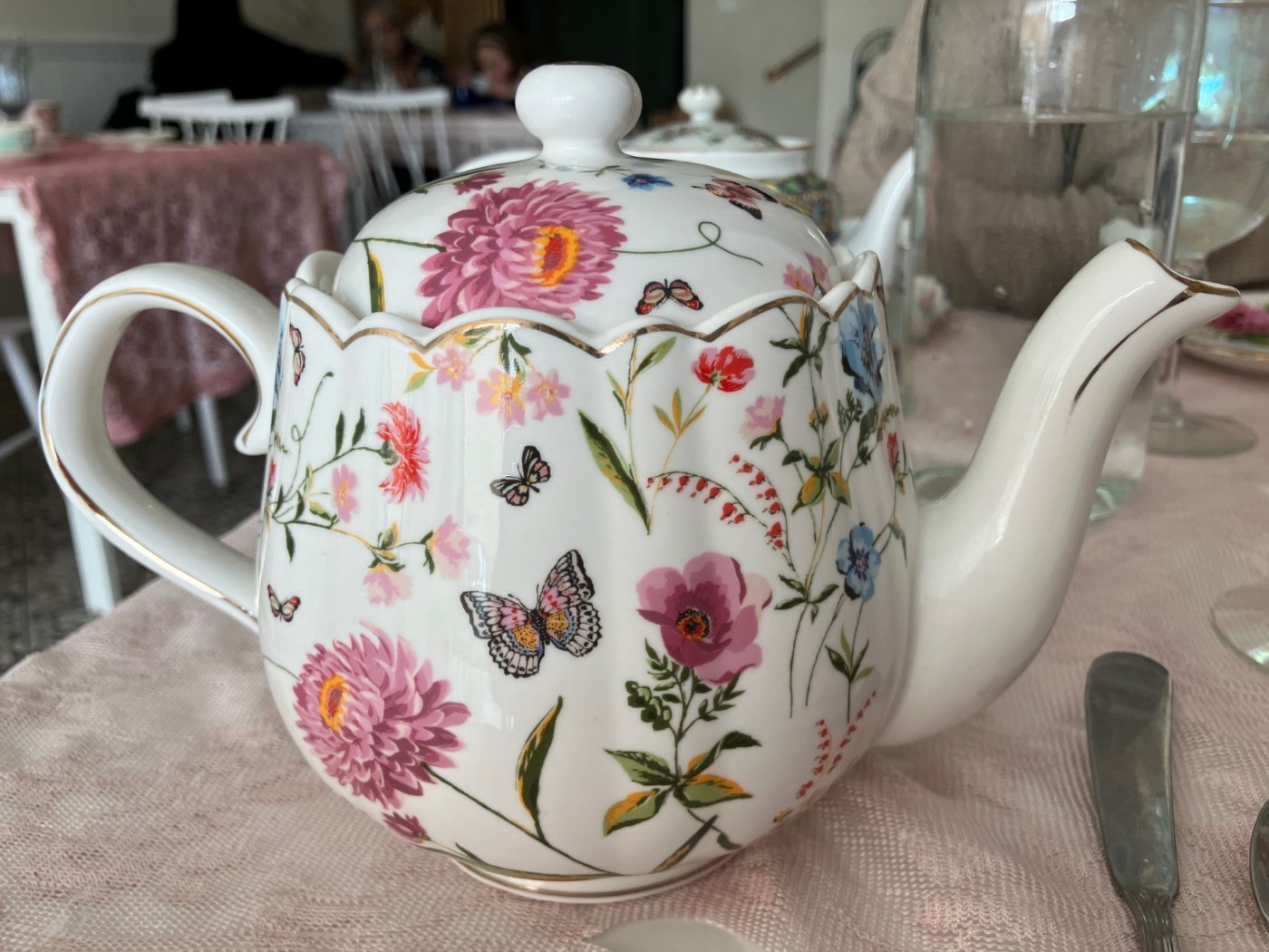 floral tea pot